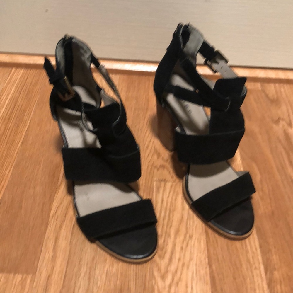 Hinge heel